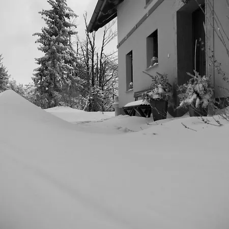 Feriehus Razglednik Logatec